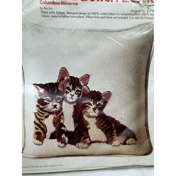 Columbia Minerva CM Crewel Pillow Kit Three Little Kittens 7696 Erica Wilson Cat - Picture 4 of 5